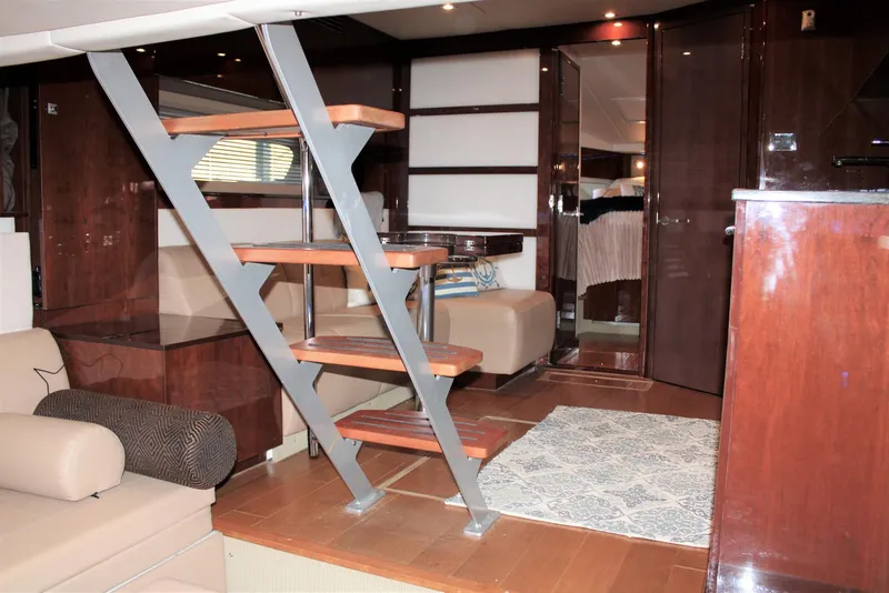 Slide: The Image of Sea Ray 450 Sundancer 2012 - 53