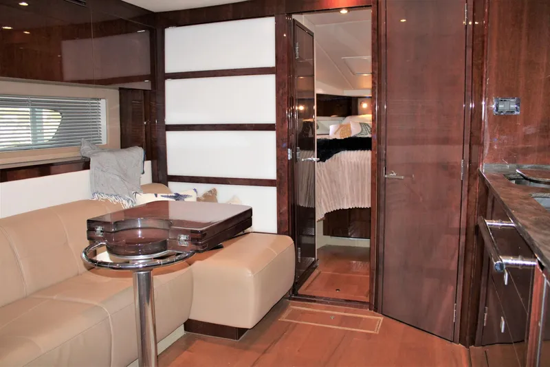 Slide: The Image of Sea Ray 450 Sundancer 2012 - 54