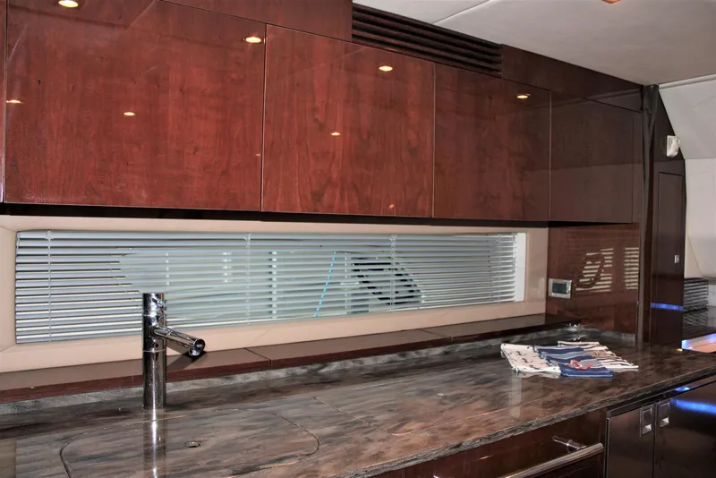 Slide: The Image of Sea Ray 450 Sundancer 2012 - 59