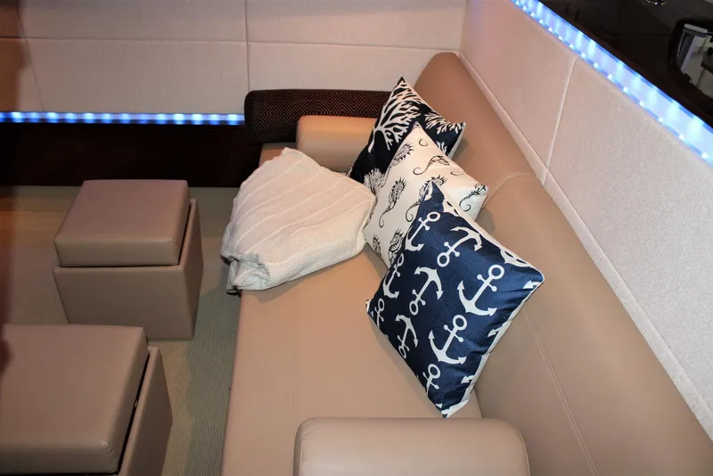 Slide: The Image of Sea Ray 450 Sundancer 2012 - 67