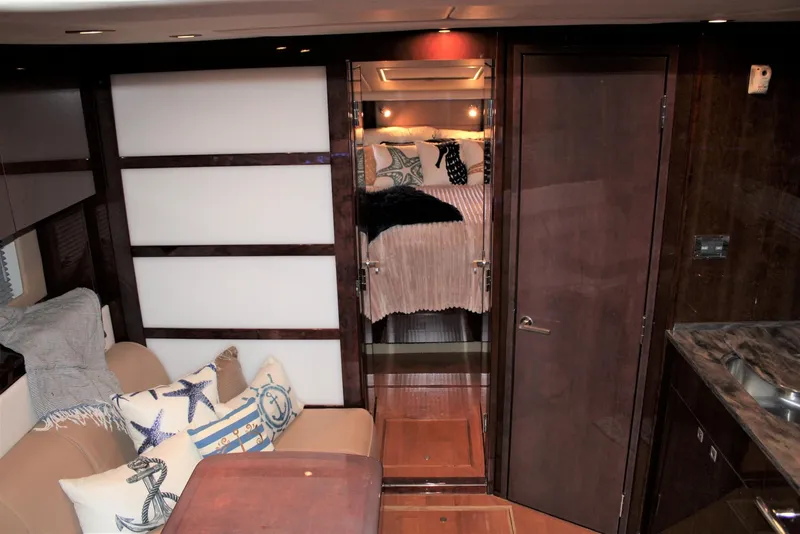 Slide: The Image of Sea Ray 450 Sundancer 2012 - 70