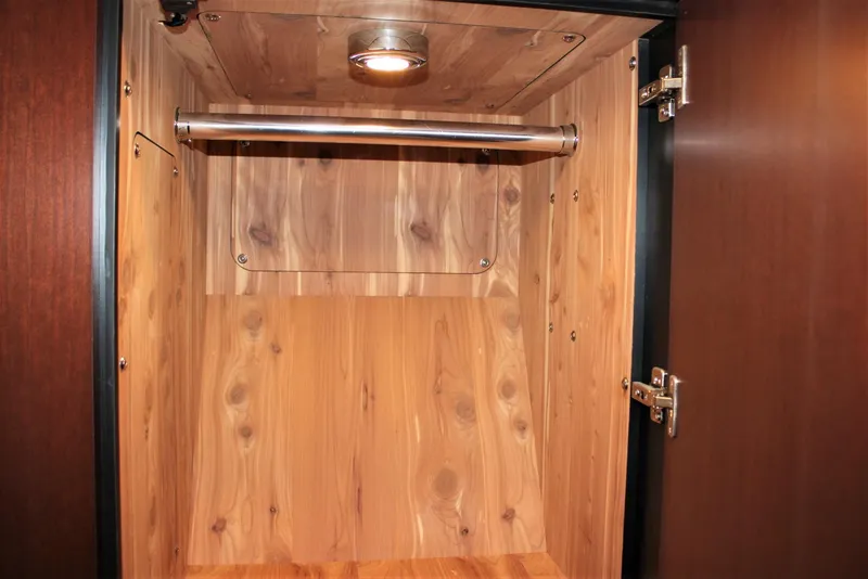 Slide: The Image of Sea Ray 450 Sundancer 2012 - 73