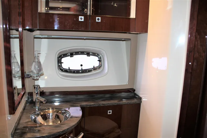 Slide: The Image of Sea Ray 450 Sundancer 2012 - 76