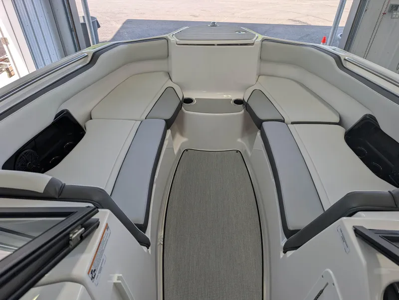 Slide: The Image of Yamaha AR250 2025 - 14