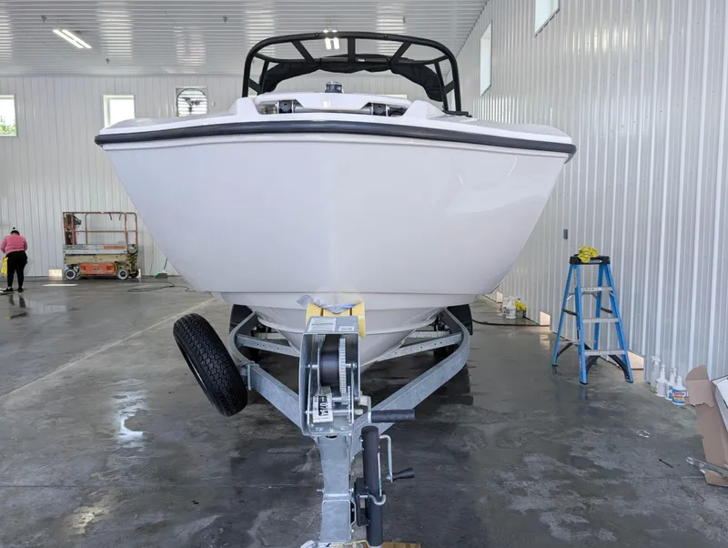 Slide: The Image of Yamaha AR250 2025 - 3