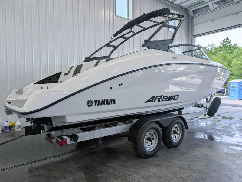 Slide: The Image of Yamaha AR250 2025 - 6