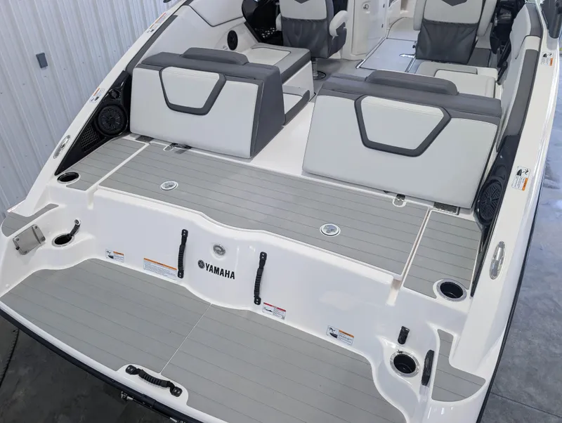 Slide: The Image of Yamaha AR250 2025 - 7