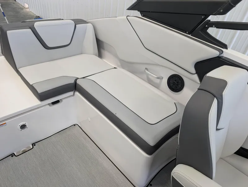 Slide: The Image of Yamaha AR250 2025 - 9