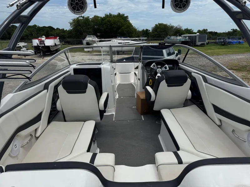 Slide: The Image of Yamaha AR240 HO 2015 - 4