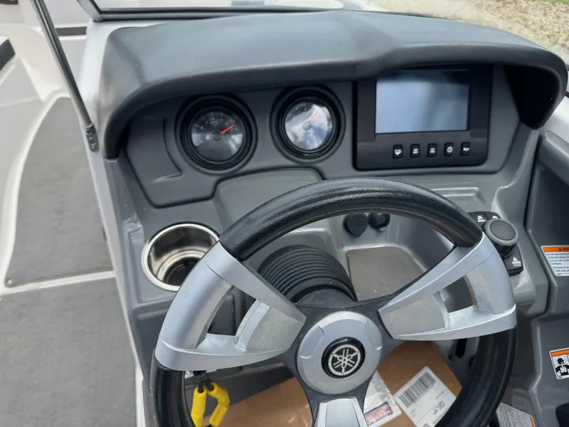 Slide: The Image of Yamaha AR240 HO 2015 - 6