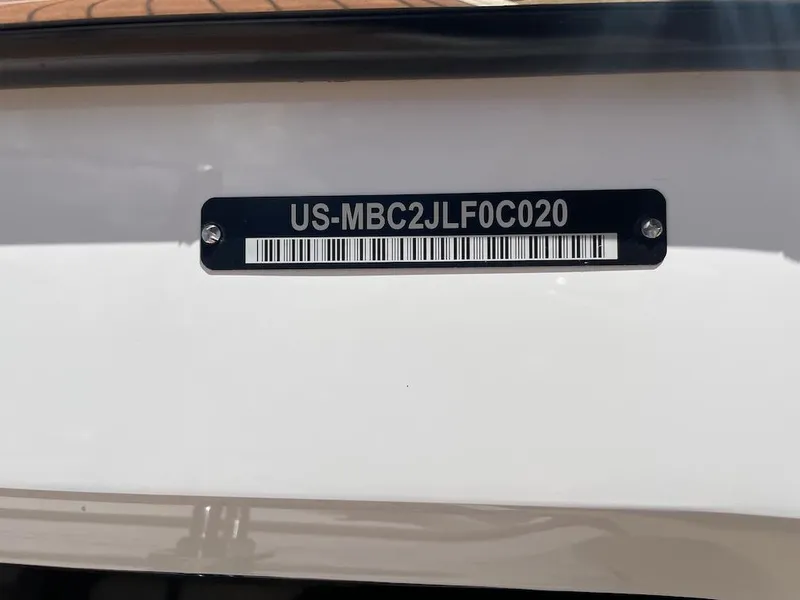 Slide: The Image of MasterCraft XT22 2020 - 20