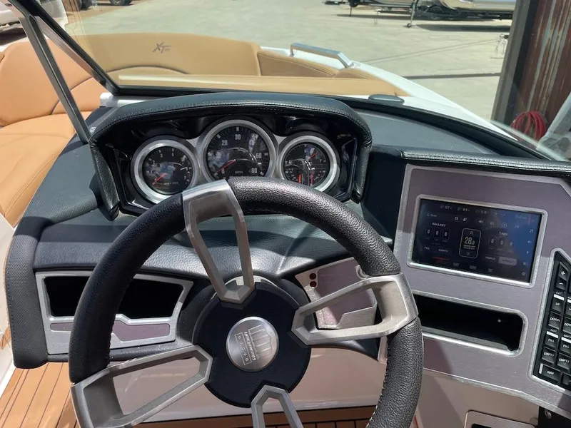 Slide: The Image of MasterCraft XT22 2020 - 8