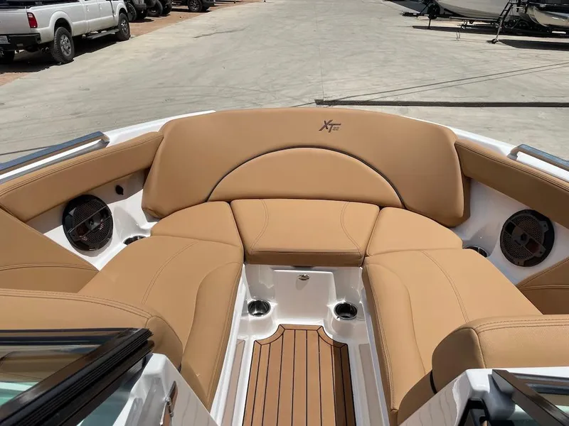 Slide: The Image of MasterCraft XT22 2020 - 9