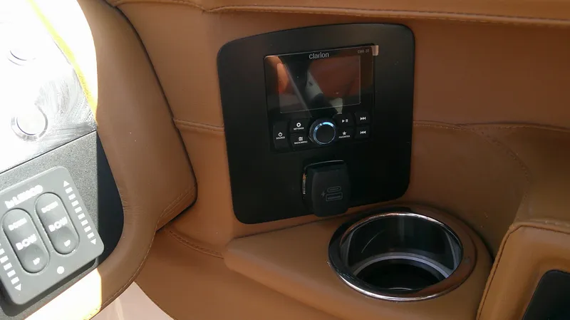 Slide: The Image of Chaparral 30 Surf 2026 - 11