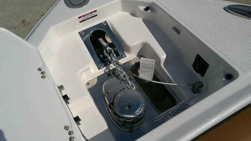 Slide: The Image of Chaparral 30 Surf 2026 - 15