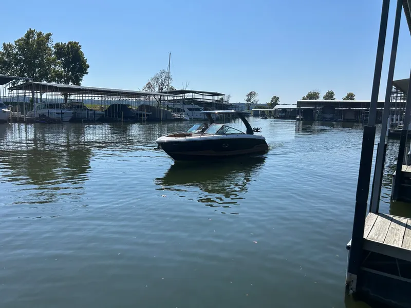 Slide: The Image of Chaparral 30 Surf 2026 - 18