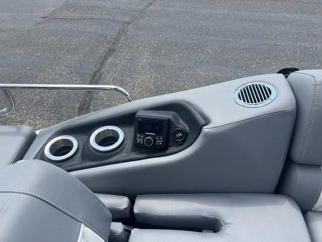 Slide: The Image of Bennington 23 RXSB Performance Tri-Toon Pontoon 2024 - 25