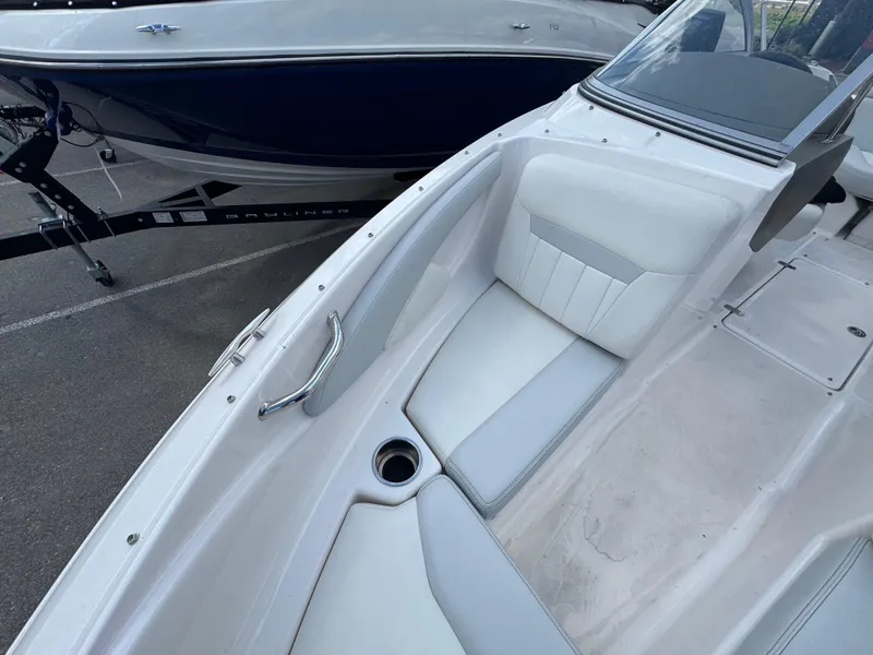 Slide: The Image of Regal 1900 ES Bowrider 2013 - 12