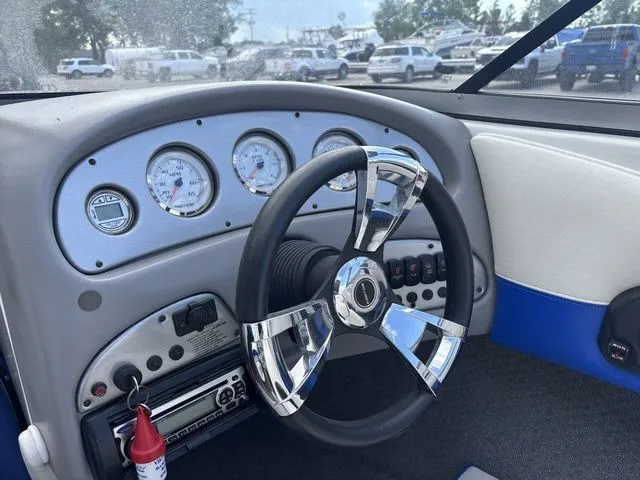 Slide: The Image of Ebbtide 192 SE BOWRIDER 2012 - 11