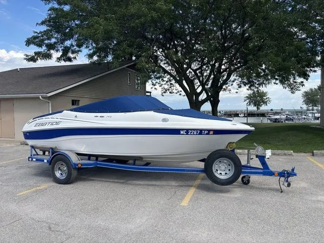 Slide: The Image of Ebbtide 192 SE BOWRIDER 2012 - 6