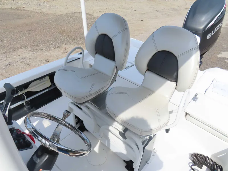 Slide: The Image of Blue Wave 2300SL 2018 - 11