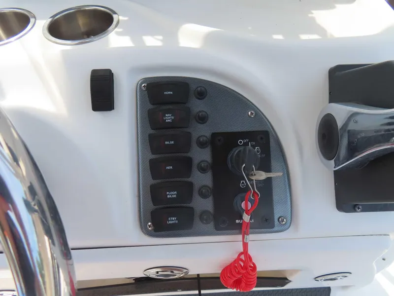 Slide: The Image of Blue Wave 2300SL 2018 - 14