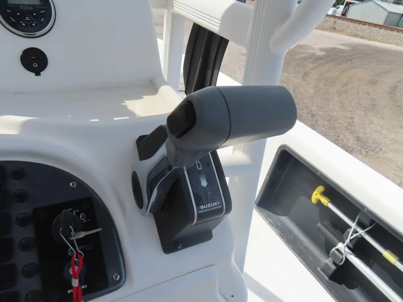 Slide: The Image of Blue Wave 2300SL 2018 - 15