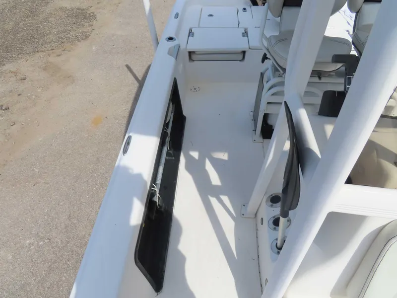 Slide: The Image of Blue Wave 2300SL 2018 - 24