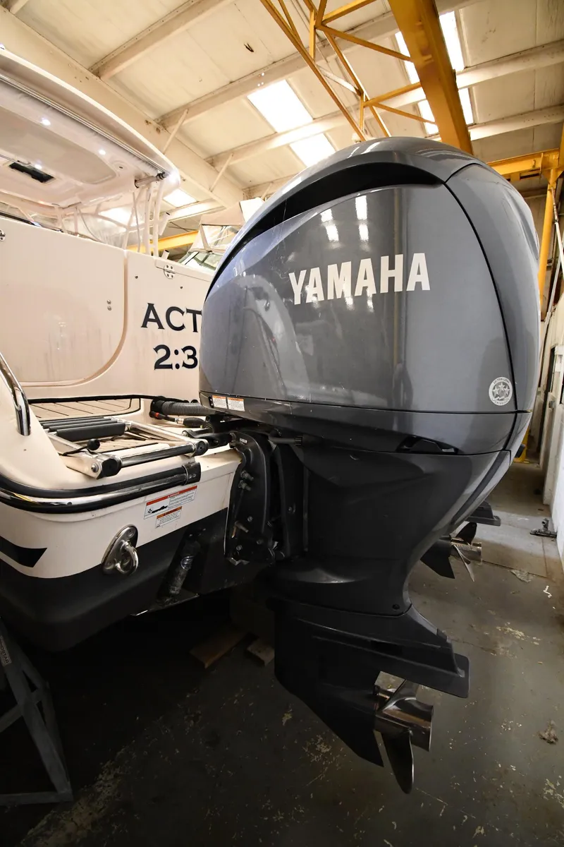 Slide: The Image of Grady-White Freedom 335 2018 - 58