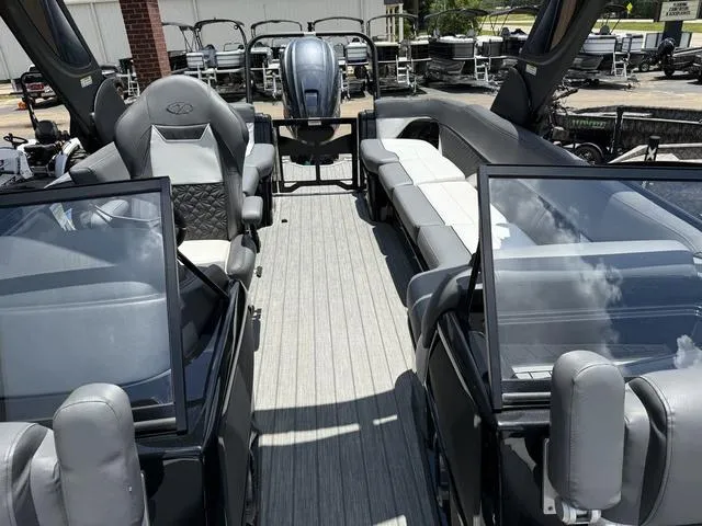 Slide: The Image of Veranda V One 25 2026 - 33