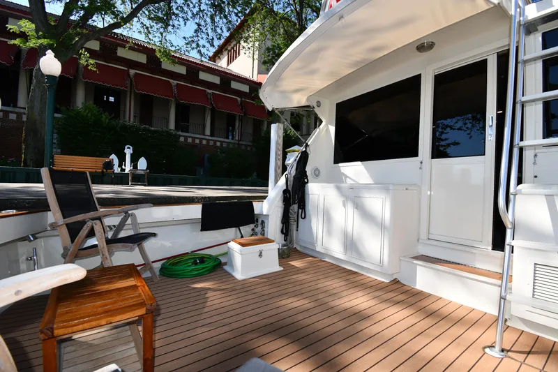 Slide: The Image of Viking 48 Convertible 1988 - 13