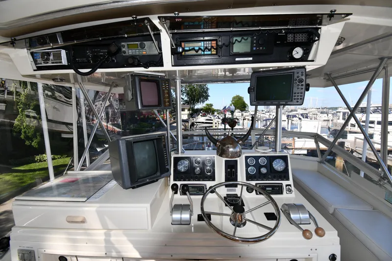 Slide: The Image of Viking 48 Convertible 1988 - 21