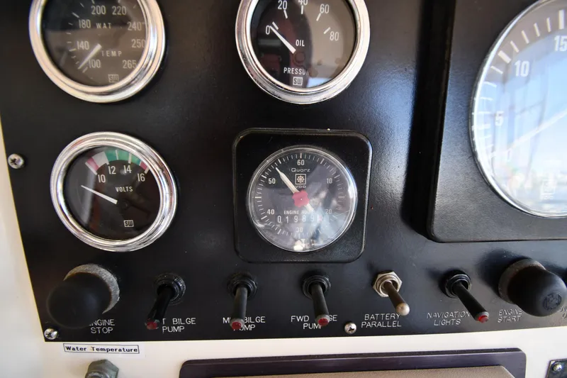 Slide: The Image of Viking 48 Convertible 1988 - 26