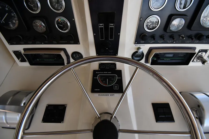 Slide: The Image of Viking 48 Convertible 1988 - 27