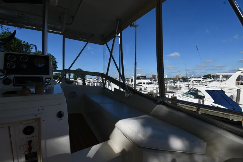 Slide: The Image of Viking 48 Convertible 1988 - 32