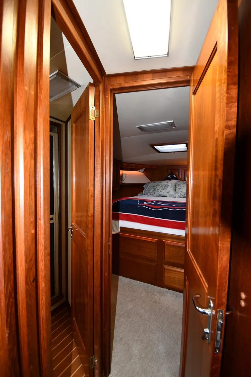 Slide: The Image of Viking 48 Convertible 1988 - 42