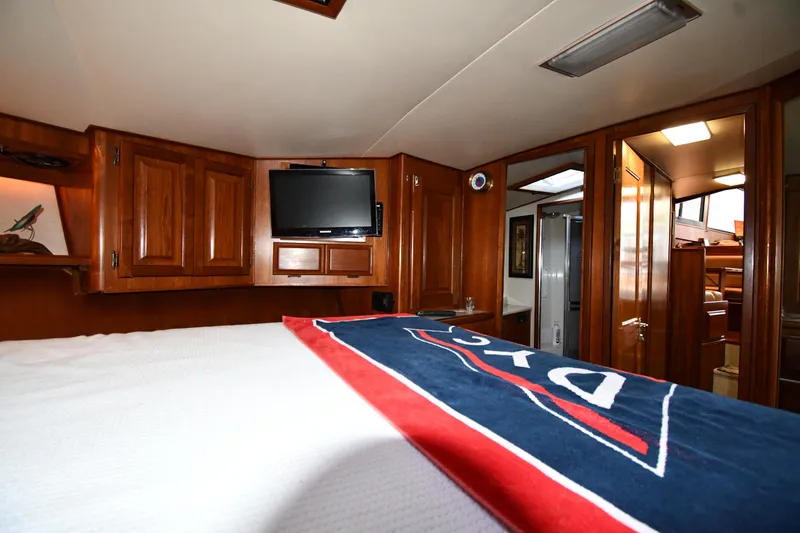 Slide: The Image of Viking 48 Convertible 1988 - 47