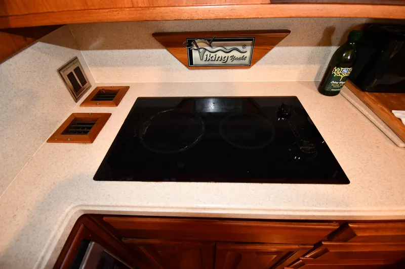 Slide: The Image of Viking 48 Convertible 1988 - 75