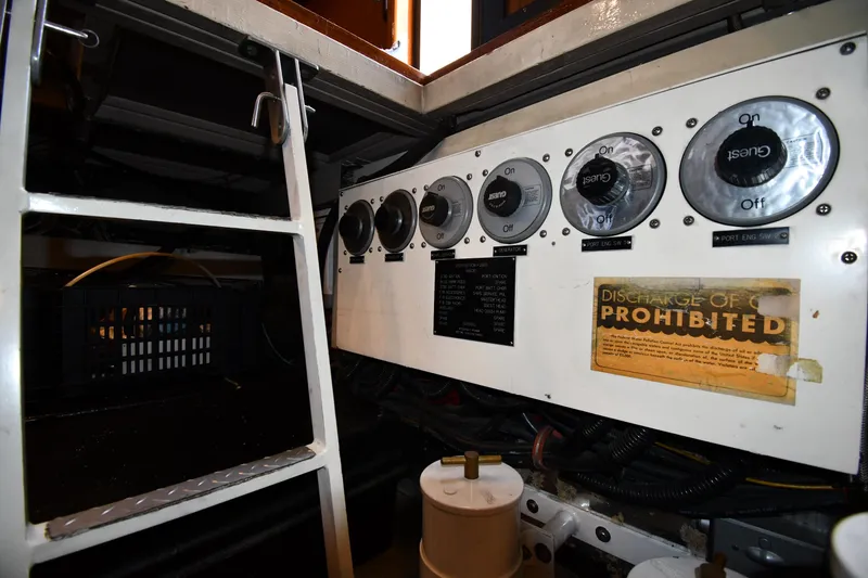 Slide: The Image of Viking 48 Convertible 1988 - 91