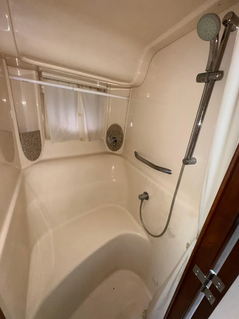 Slide: The Image of Sea Ray 44 Sundancer 2008 - 26