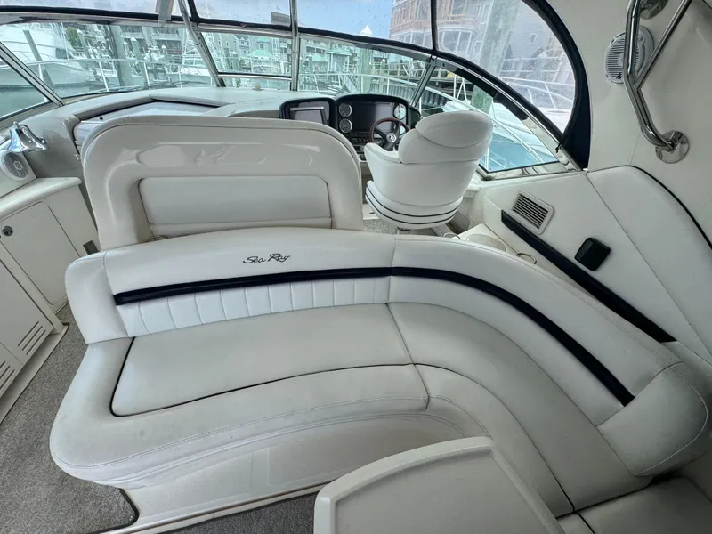 Slide: The Image of Sea Ray 44 Sundancer 2008 - 9