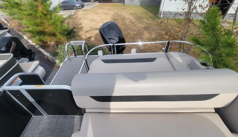 Slide: The Image of Princecraft Vectra 23 2023 - 13