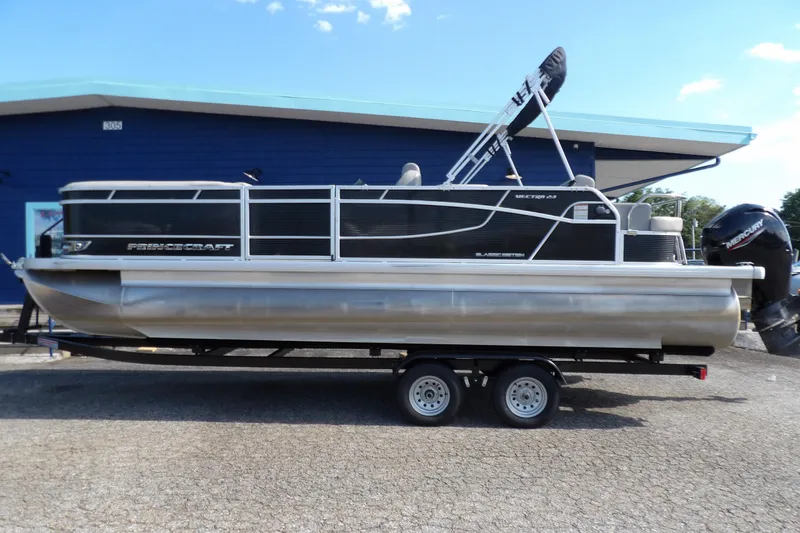 Slide: The Image of Princecraft Vectra 23 2023 - 16