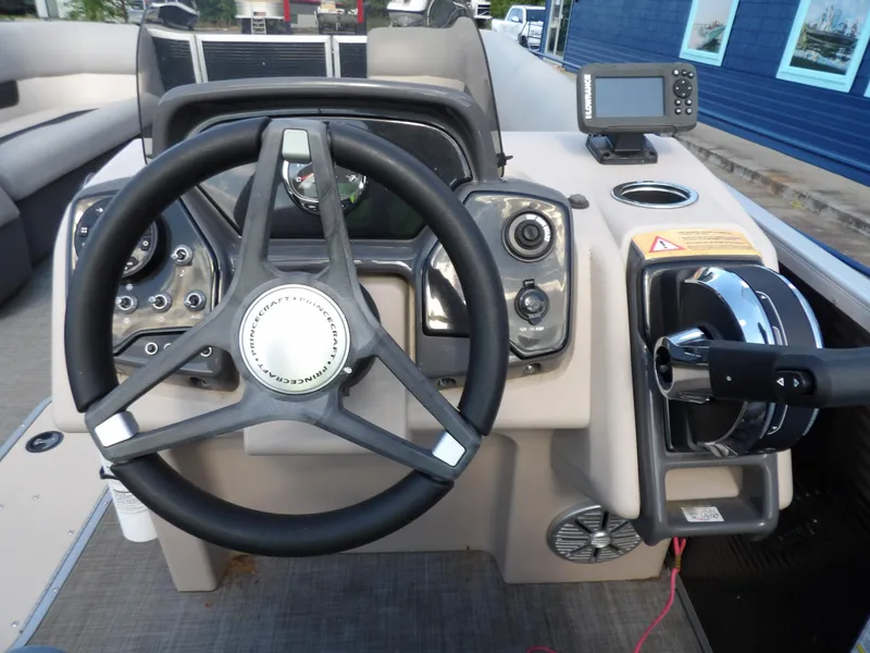 Slide: The Image of Princecraft Vectra 23 2023 - 19