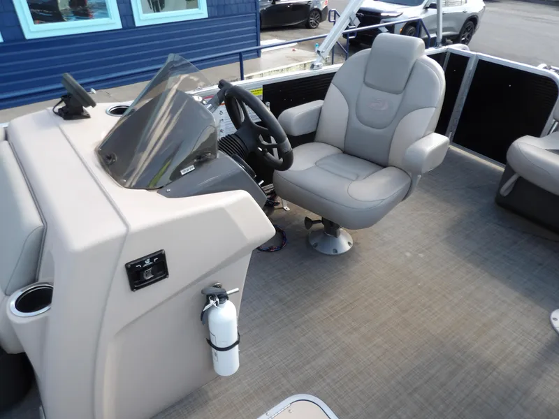 Slide: The Image of Princecraft Vectra 23 2023 - 4