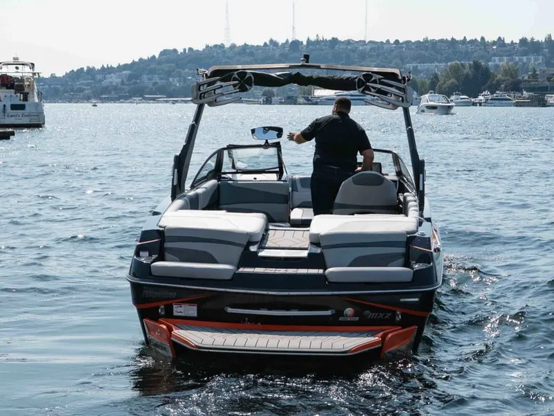 Slide: The Image of Malibu Wakesetter 24 MXZ 2017 - 4