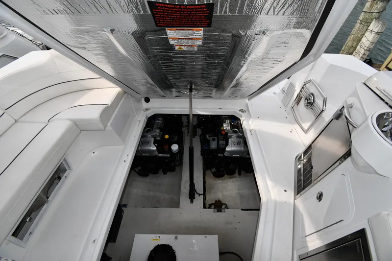 Slide: The Image of Cruisers Yachts 380 Express 2019 - 61