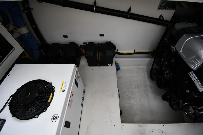 Slide: The Image of Cruisers Yachts 380 Express 2019 - 64