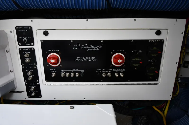 Slide: The Image of Cruisers Yachts 380 Express 2019 - 66