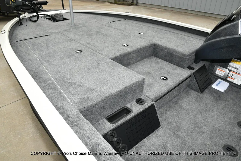 Slide: The Image of Tracker Savage 215 w/250HP Mercury Pro-XS 2026 - 11